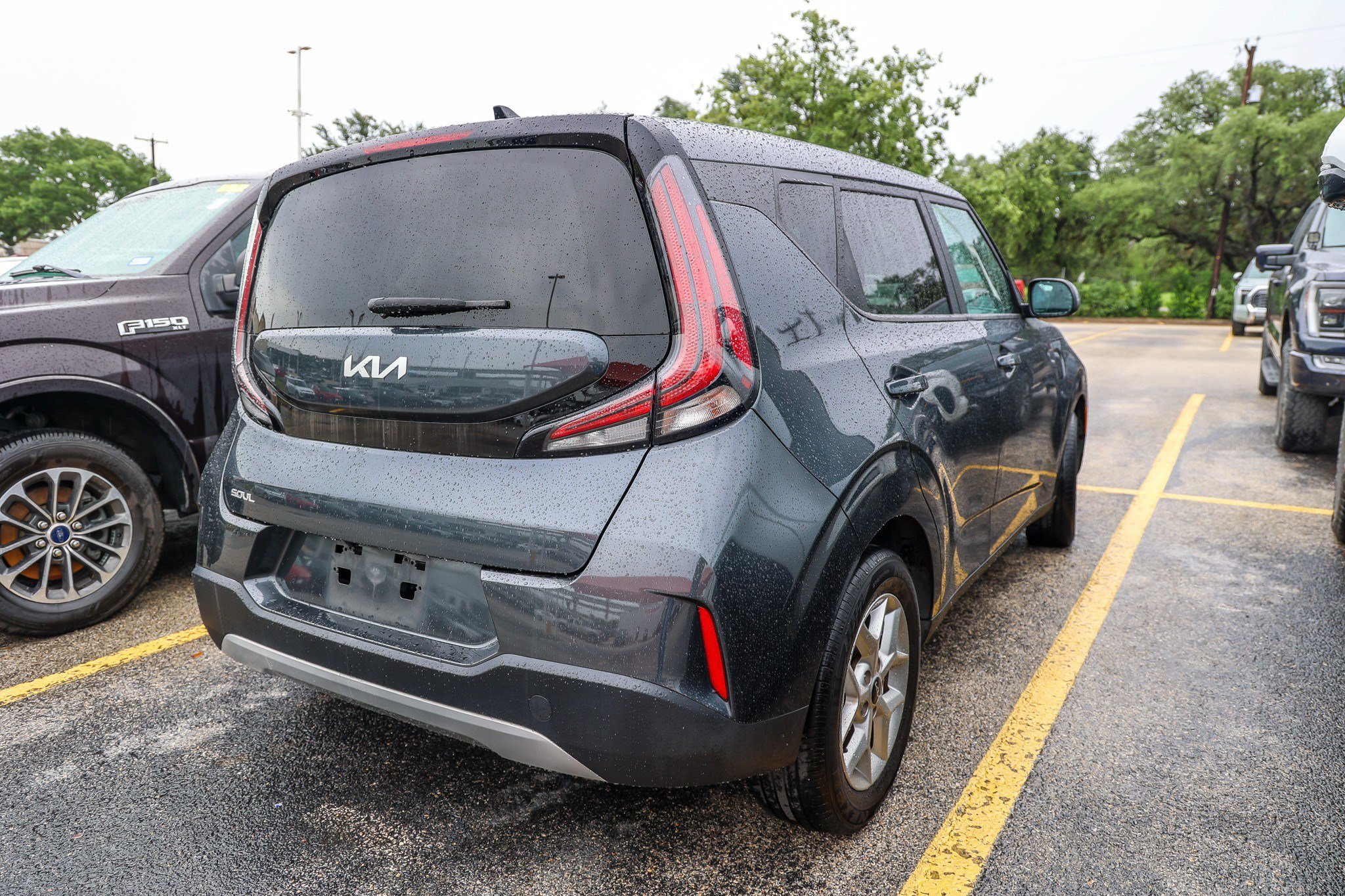 Used 2024 Kia Soul LX w/ Option Group 015 FWD image 8