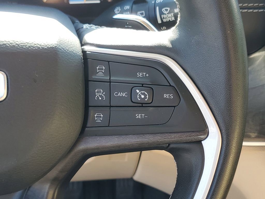 Used 2022 Jeep Grand Cherokee L Limited AWD/4WD image 20