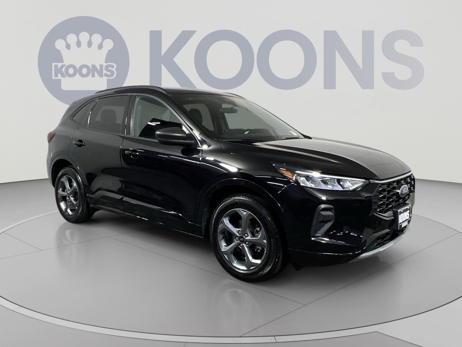 Certified 2023 Ford Escape ST-Line w/ Tech Pack #1 AWD/4WD image 2