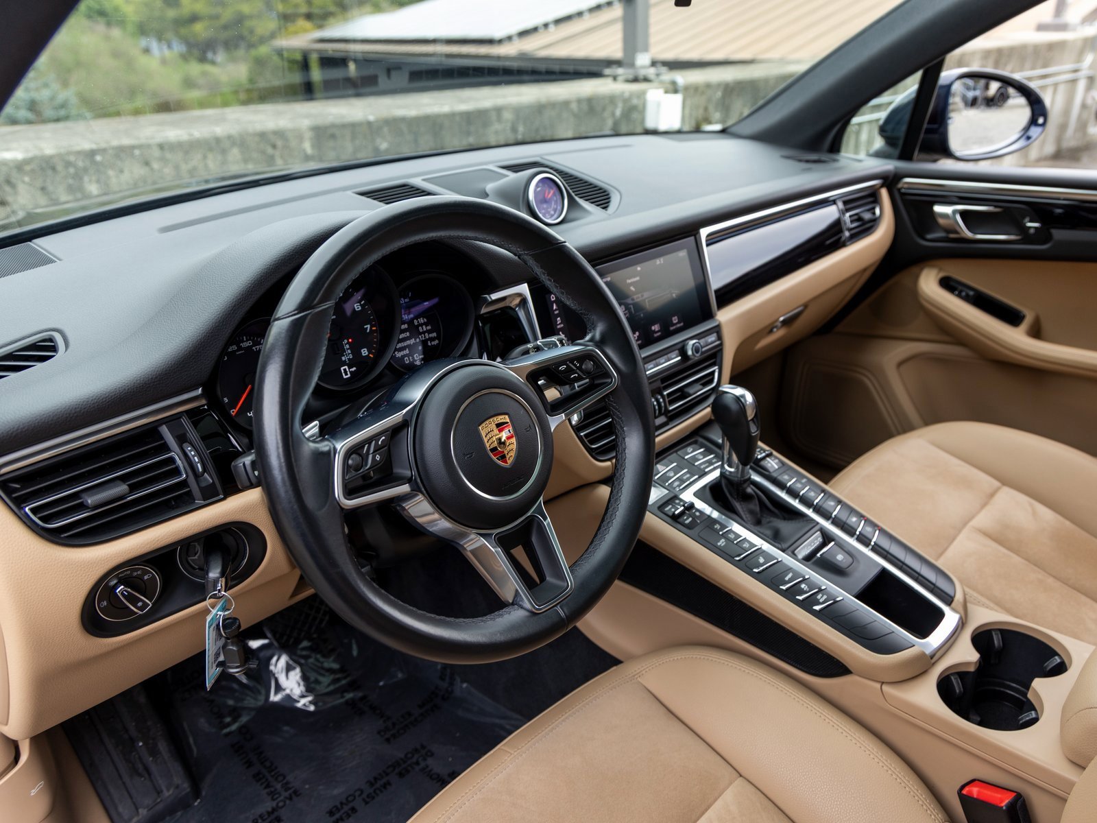 Used 2020 Porsche Macan image 4