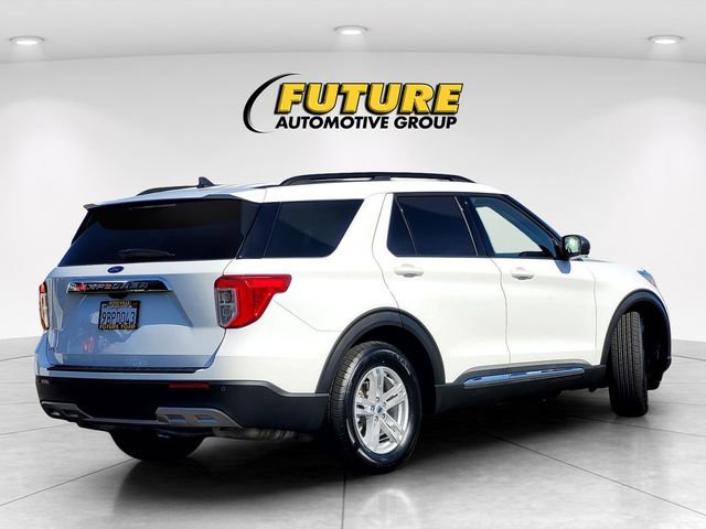 Certified 2022 Ford Explorer XLT w/ Equipment Group 202A image 4