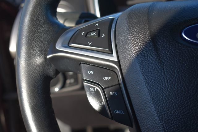 Used 2017 Ford Fusion SE w/ Fusion SE Technology Package image 28