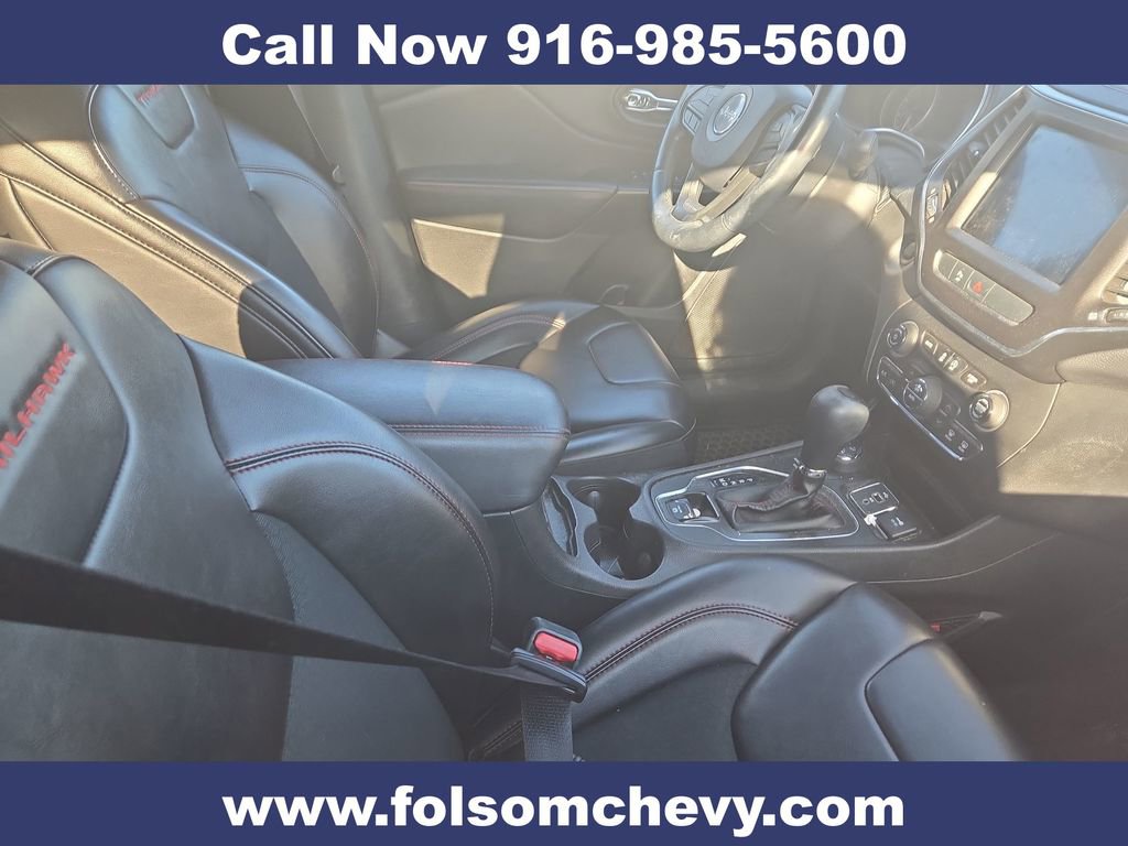 Used 2019 Jeep Cherokee Trailhawk w/ Trailer Tow Group image 2