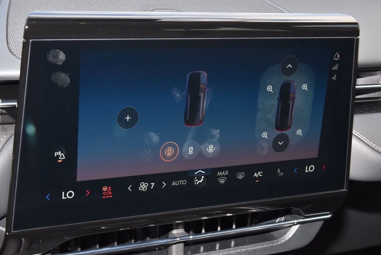 New 2026 Lincoln Nautilus Reserve AWD/4WD image 36