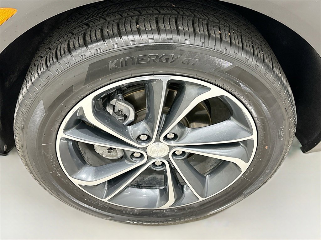 Used 2023 Buick Encore GX Select w/ Safety Package II image 31