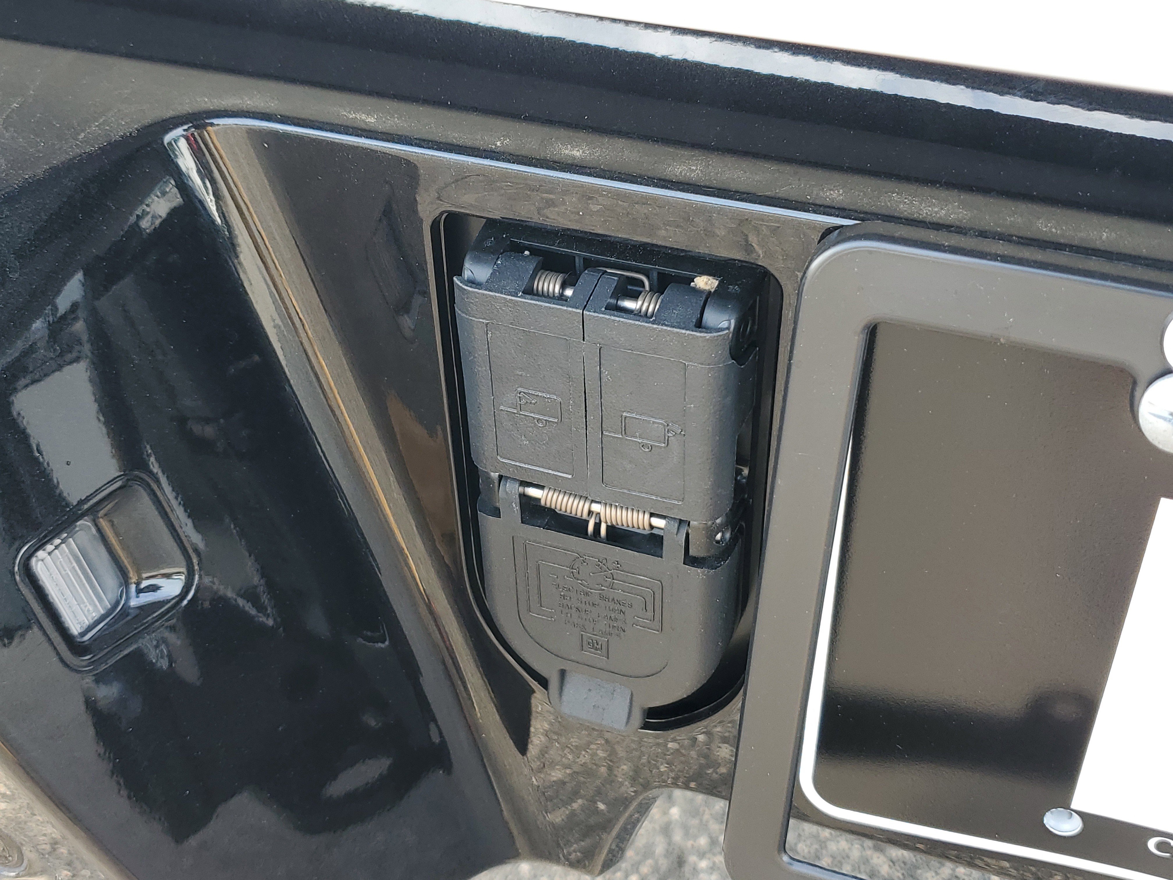 New 2025 GMC Hummer EV 2X image 6