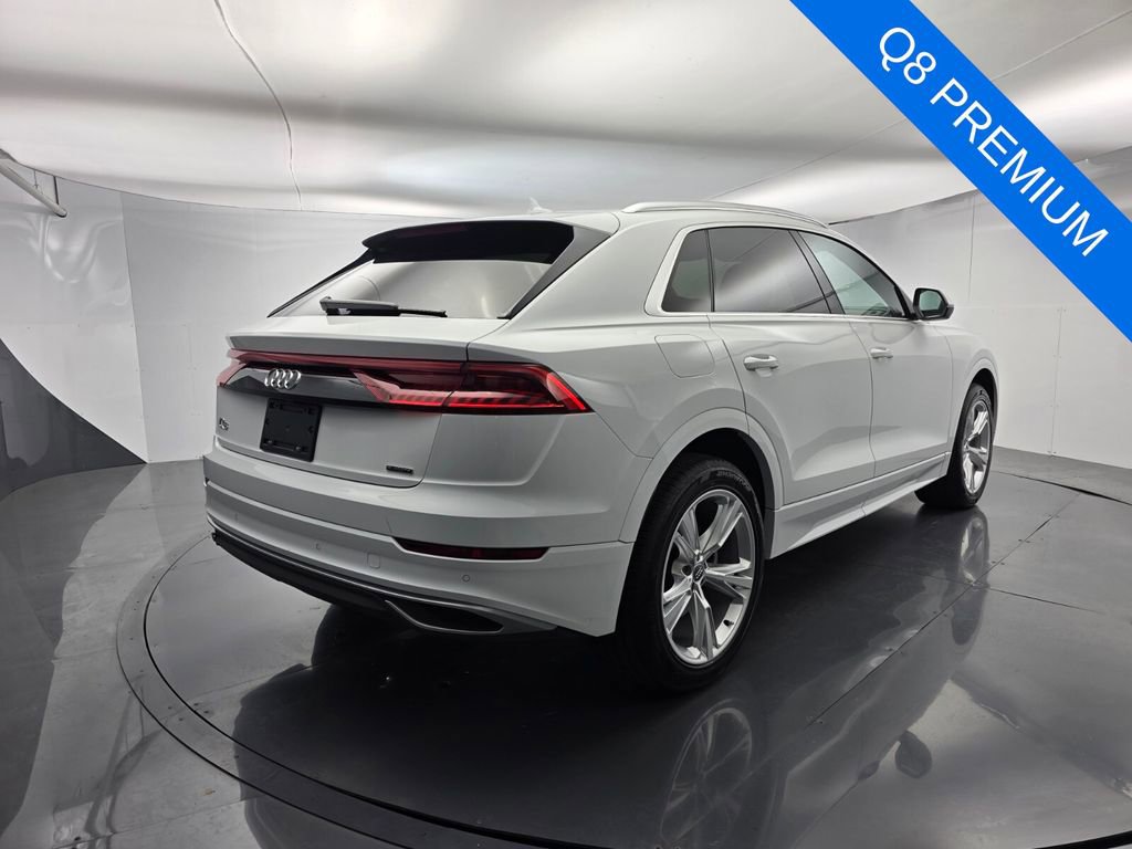 Used 2019 Audi Q8 Premium image 4