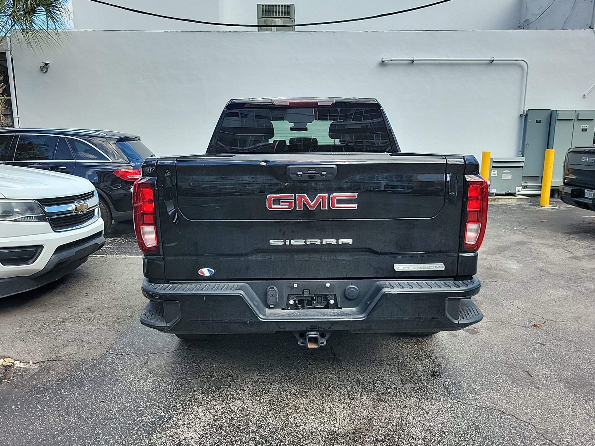 Used 2023 GMC Sierra 1500 Elevation image 13