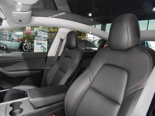 Used 2021 Tesla Model Y Performance image 18