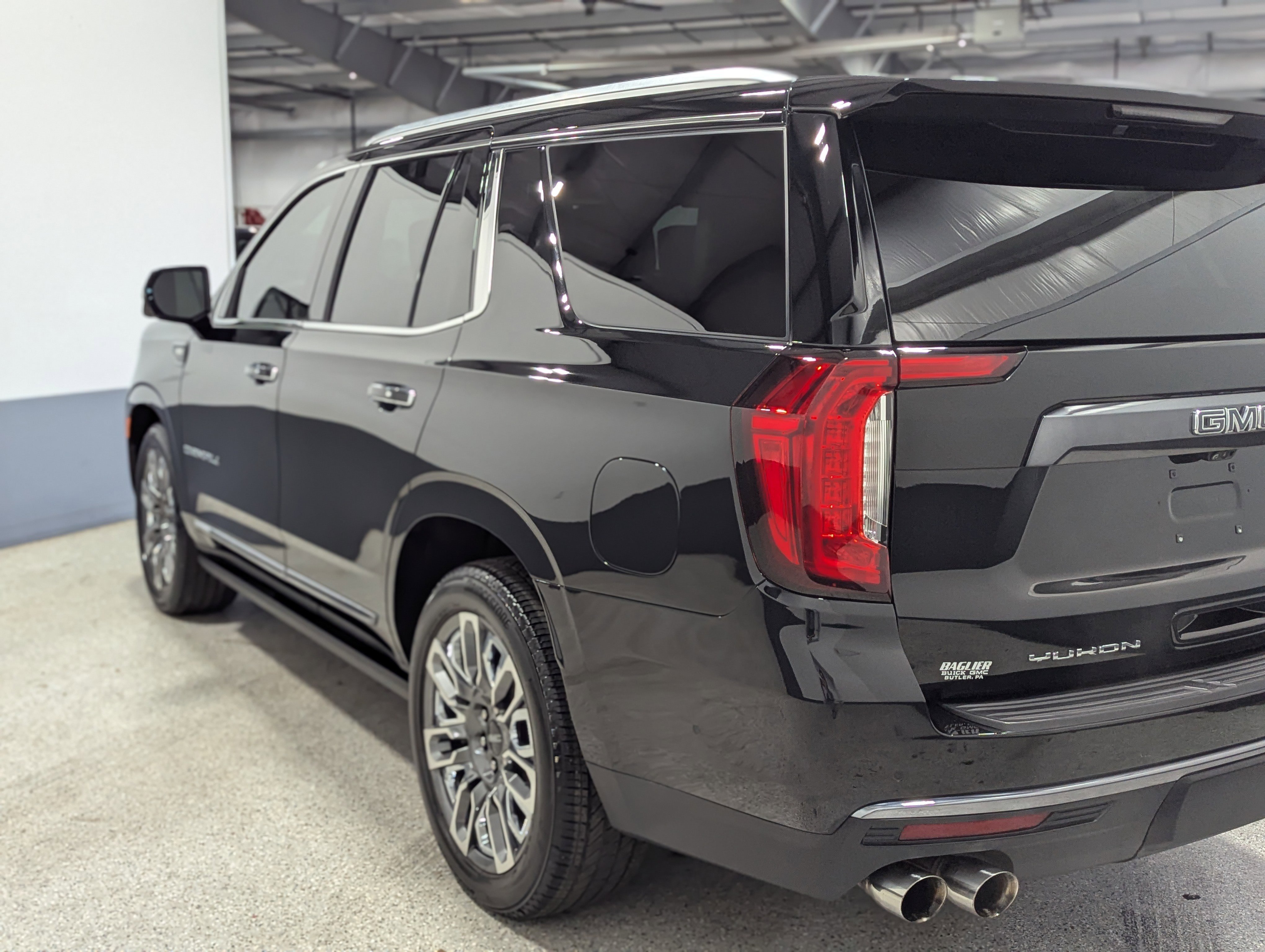 Used 2023 GMC Yukon Denali Ultimate image 5