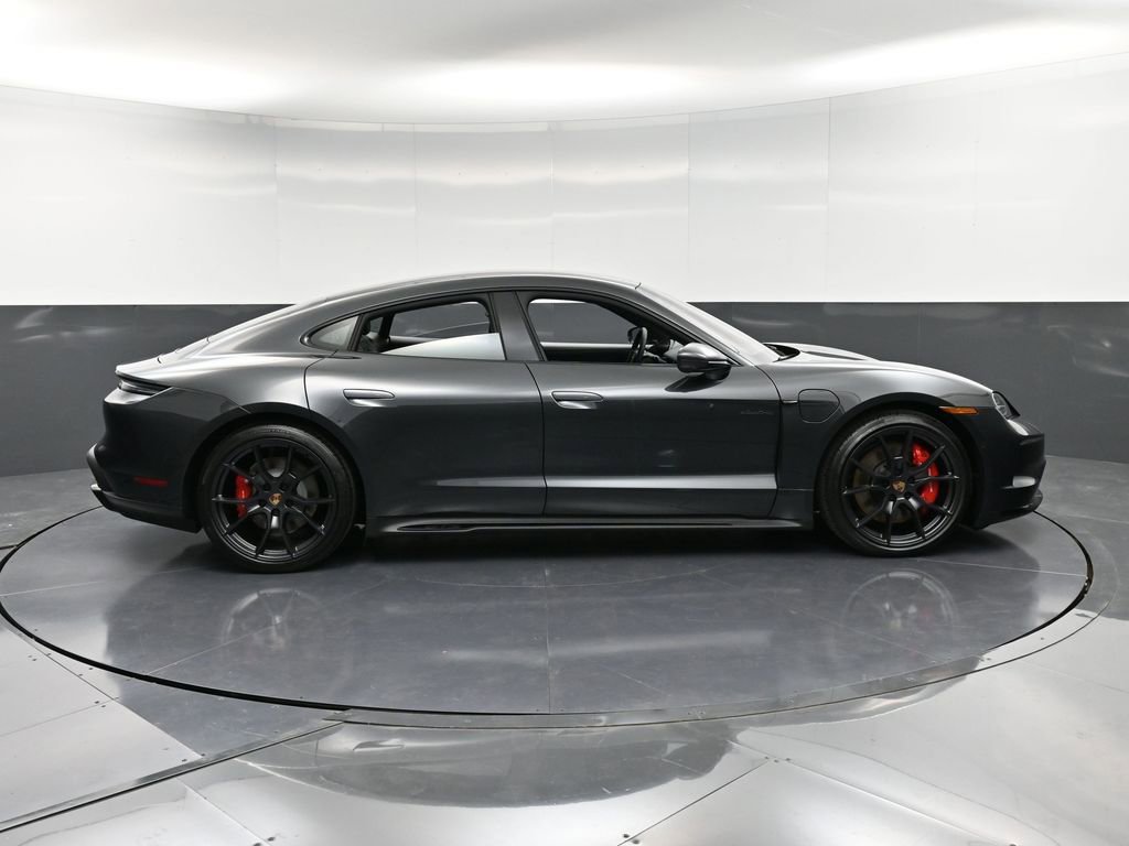 New 2026 Porsche Taycan GTS image 9
