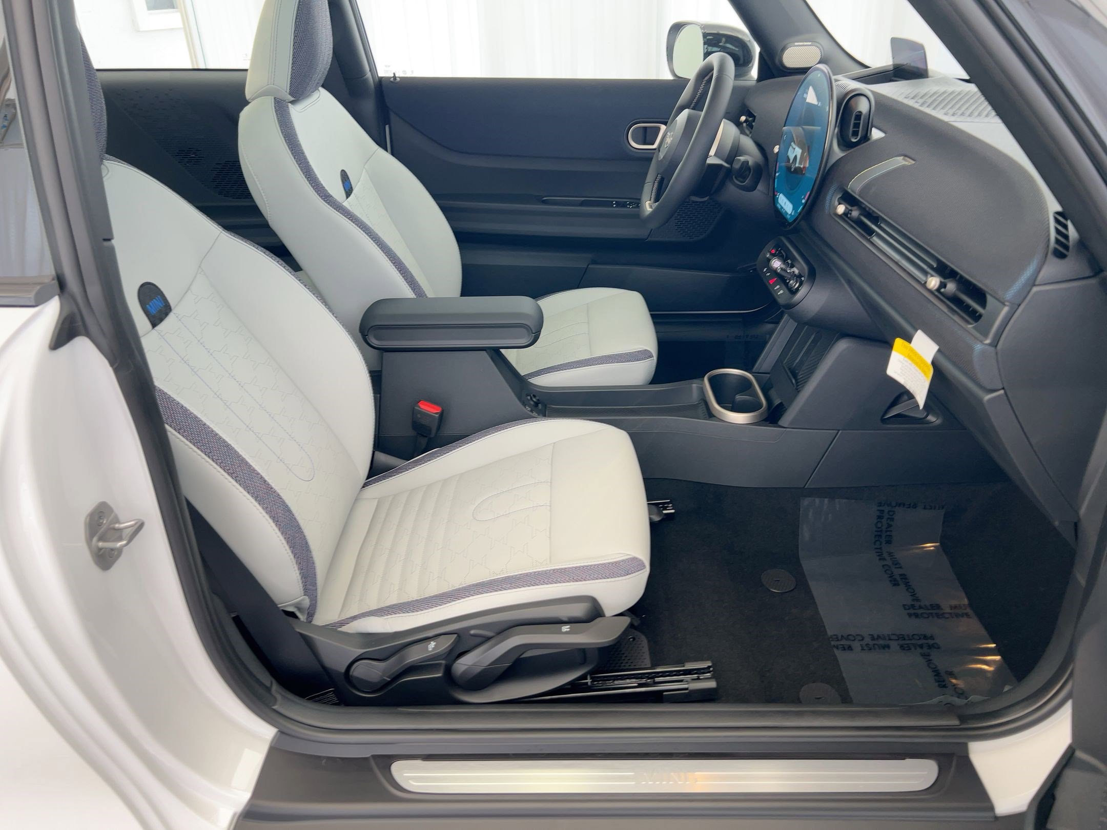 New 2026 MINI Cooper 2-Door Hardtop FWD image 31