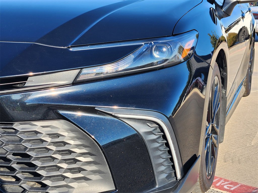 Used 2025 Toyota Camry SE image 5