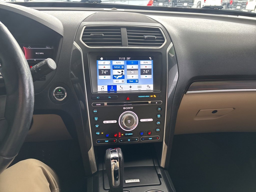 Used 2017 Ford Explorer Limited image 11