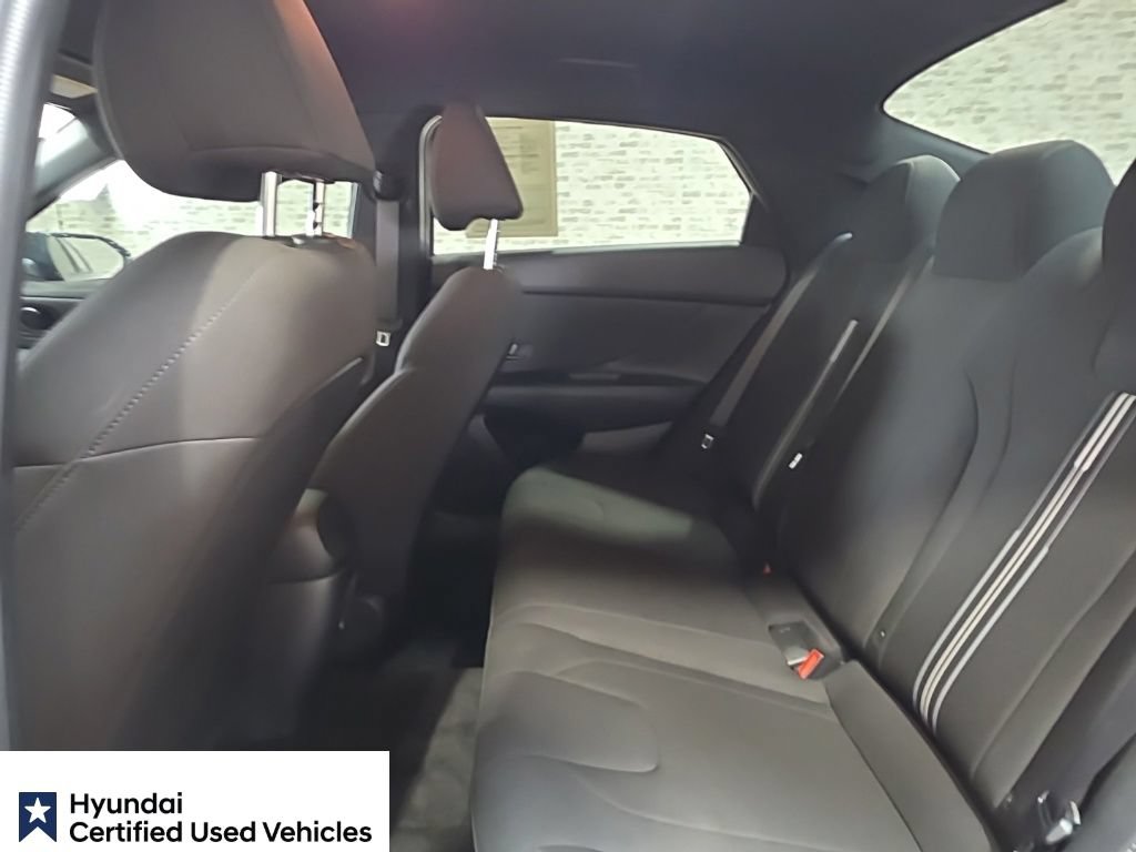 Used 2025 Hyundai Elantra Sport FWD image 15