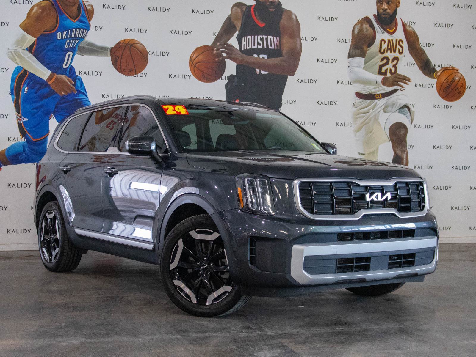Used 2024 Kia Telluride S w/ S Sunroof Package FWD image 2