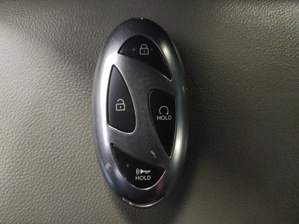Used 2025 Hyundai Elantra SEL FWD image 32