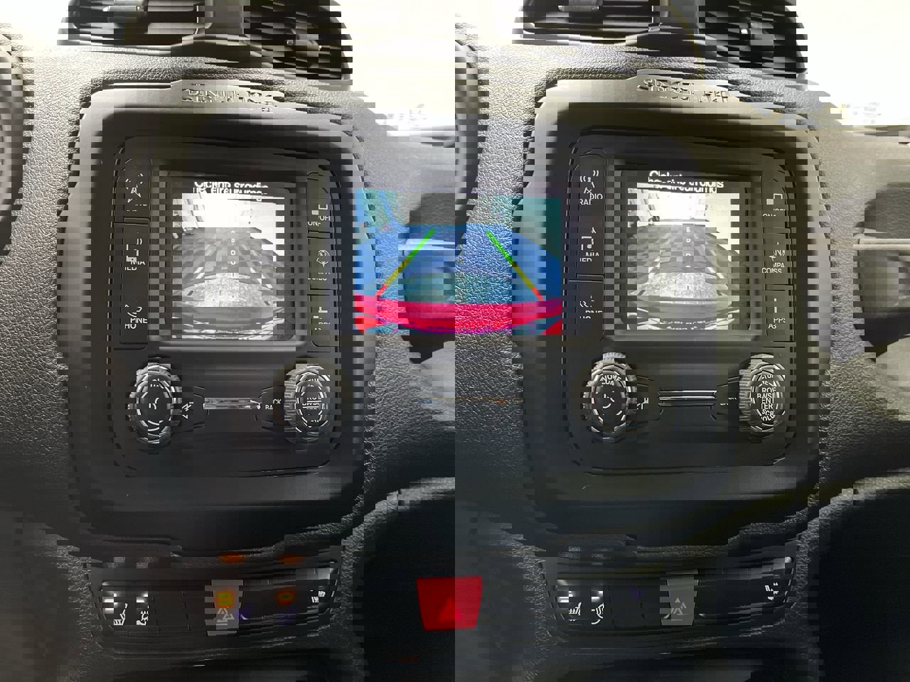 Used 2017 Jeep Renegade Latitude w/ Popular Equipment Group image 5