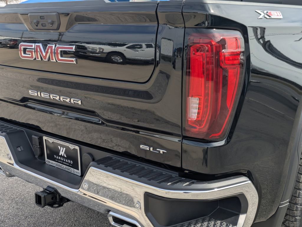 New 2026 GMC Sierra 1500 SLT image 9