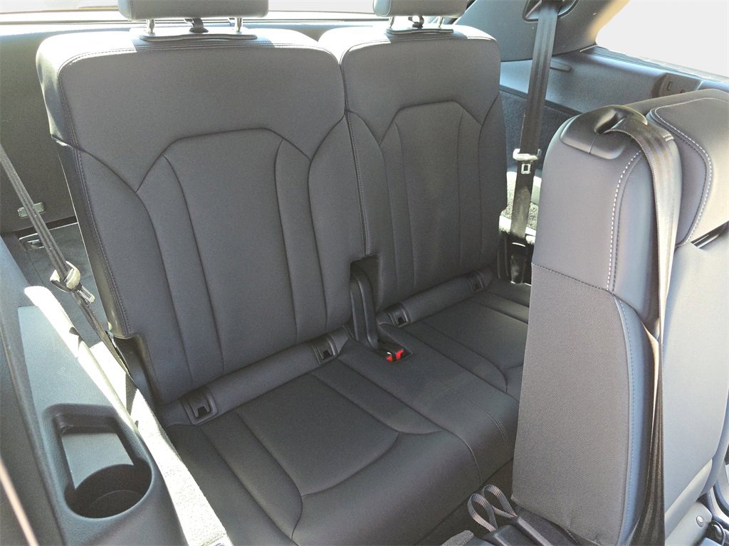 Certified 2025 Audi Q7 3.0T Premium Plus image 12