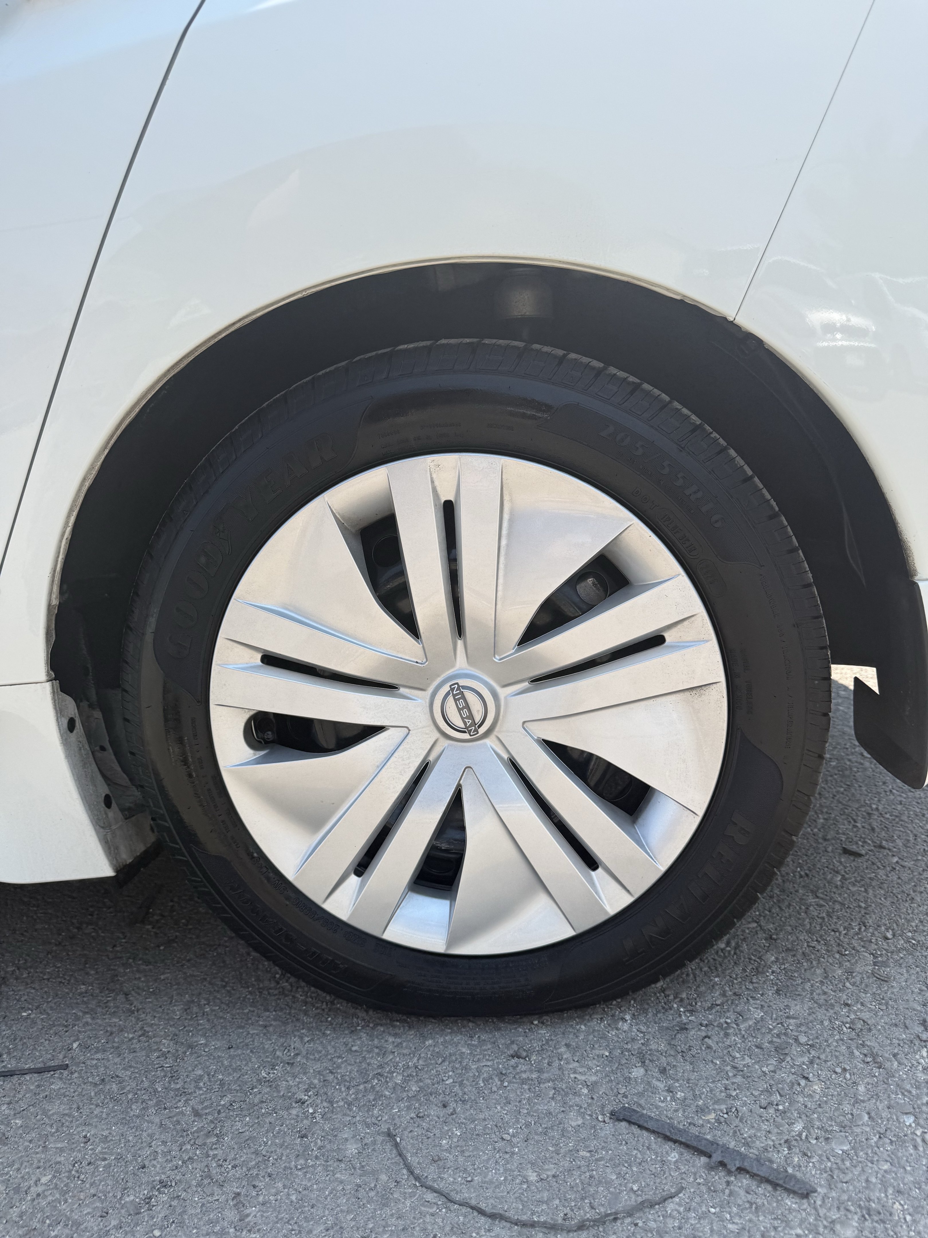Used 2025 Nissan Leaf S FWD image 9