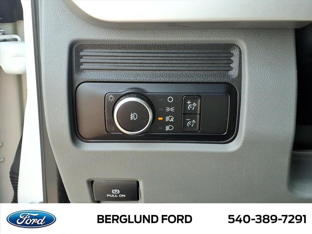 Used 2023 Ford F550 4x4 Crew Cab Super Duty image 22