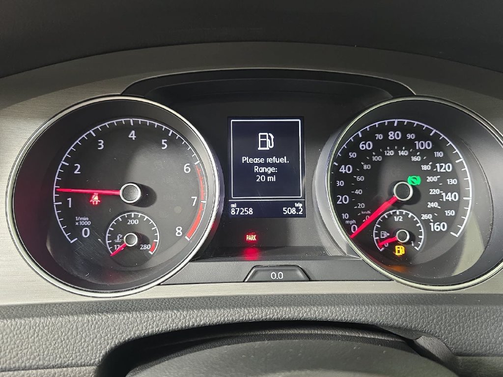 Used 2016 Volkswagen Golf S FWD image 15