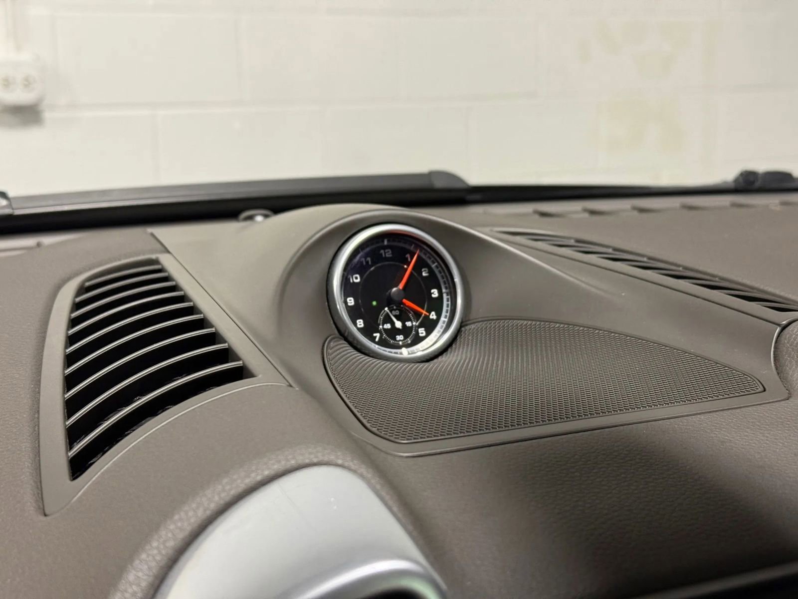 Used 2016 Porsche Cayenne image 29