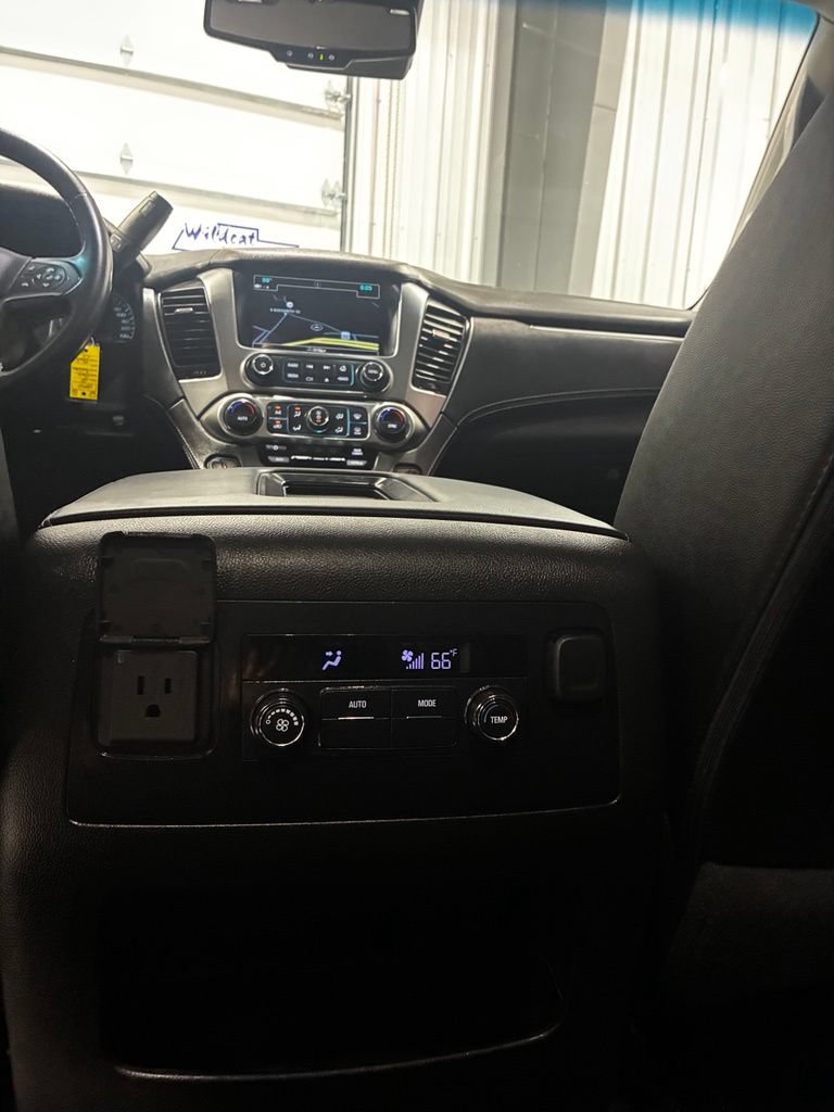 Used 2020 Chevrolet Suburban LT AWD/4WD image 30