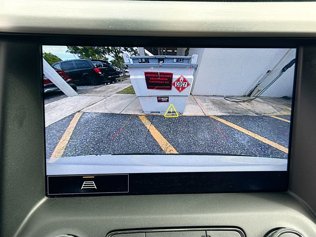 Used 2023 GMC Acadia SLT image 15