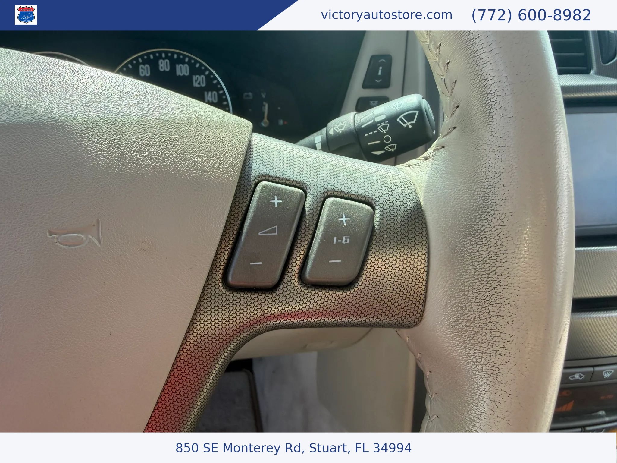 Used 2004 Cadillac XLR RWD image 20