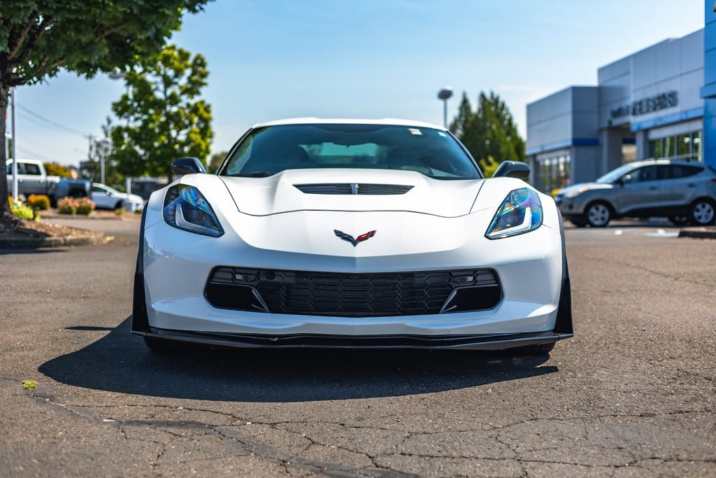 Used 2016 Chevrolet Corvette Z06 w/ 3LZ Preferred Equipment Group RWD image 6