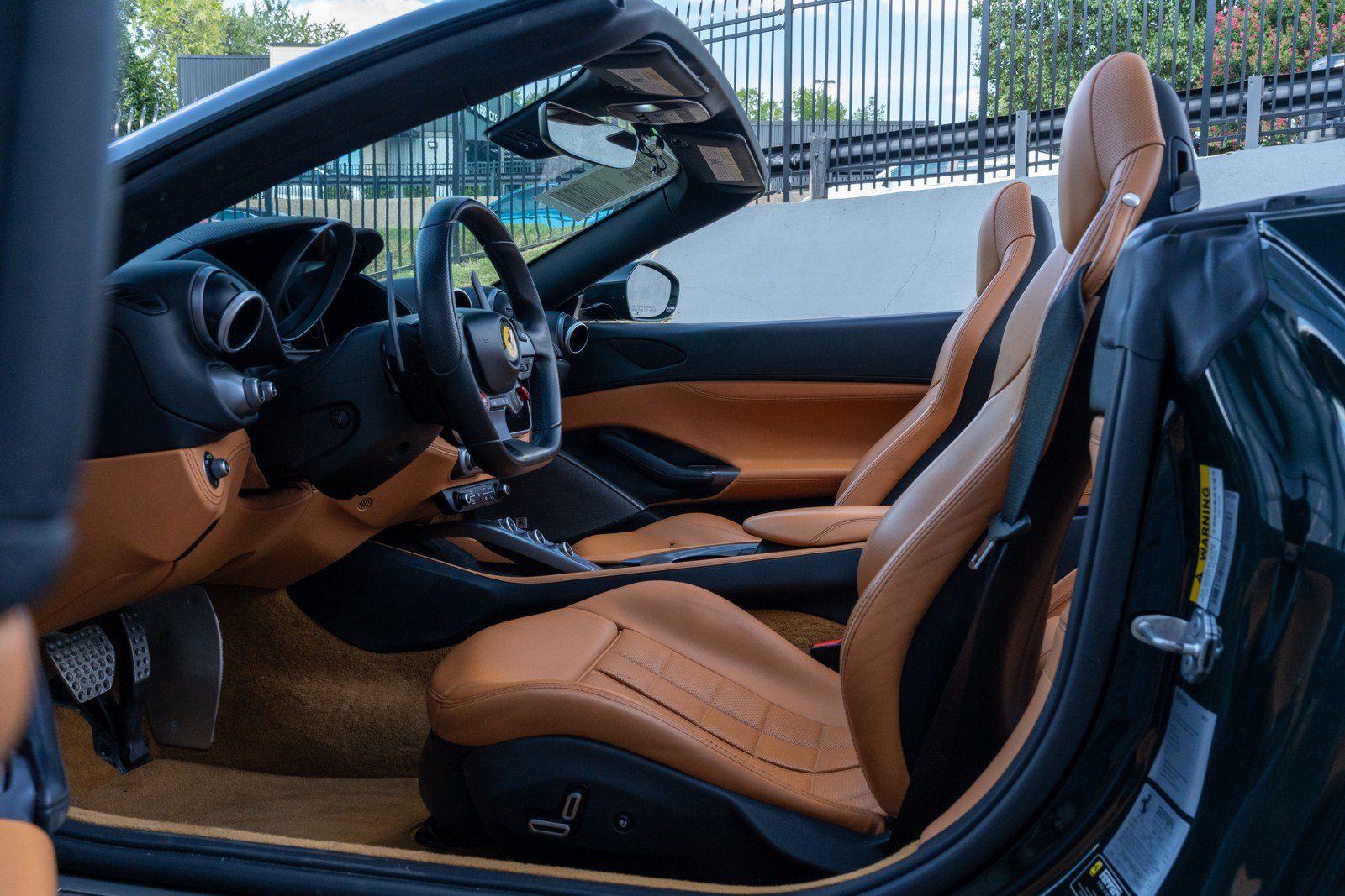 Used 2019 Ferrari Portofino RWD image 30