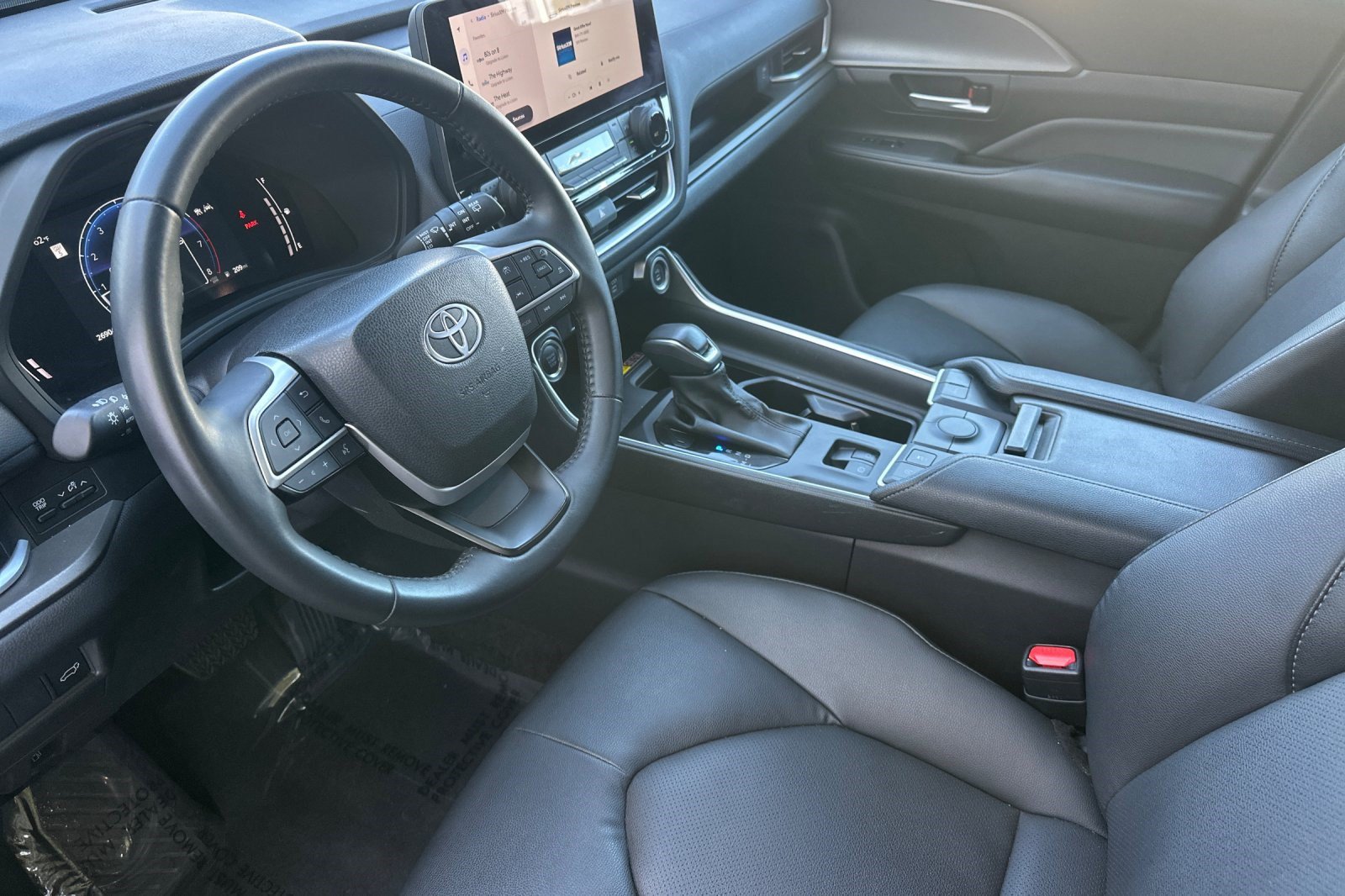Used 2025 Toyota Grand Highlander FWD image 4