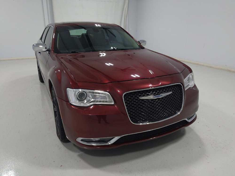 Used 2017 Chrysler 300 C image 14