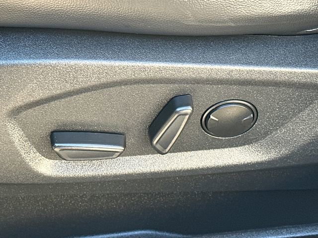 Used 2024 Ford Edge SEL image 36