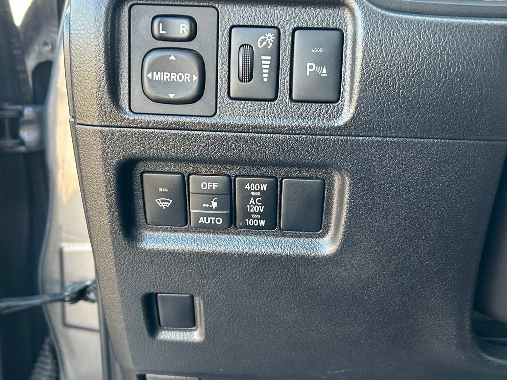 Used 2017 Toyota 4Runner Limited AWD/4WD image 17