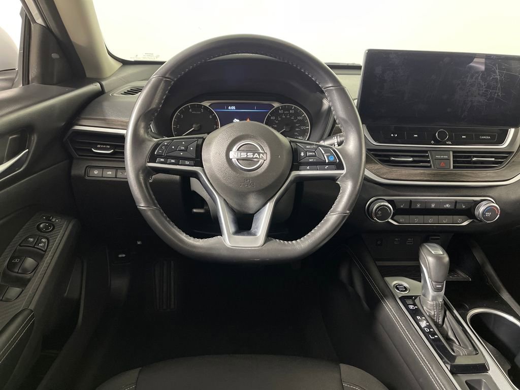 Used 2024 Nissan Altima 2.5 SV w/ SV Premium Package image 15