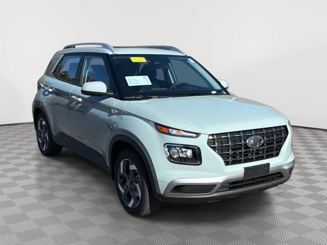 New 2026 Hyundai Venue SEL FWD image 5
