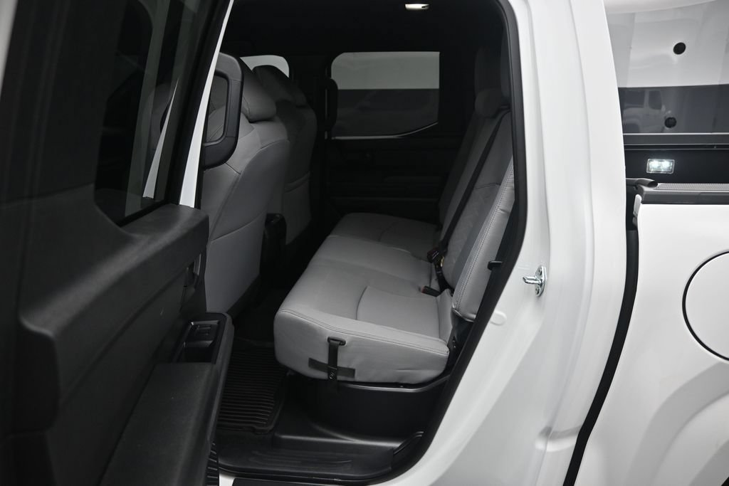 Used 2025 Toyota Tacoma SR5 AWD/4WD image 19