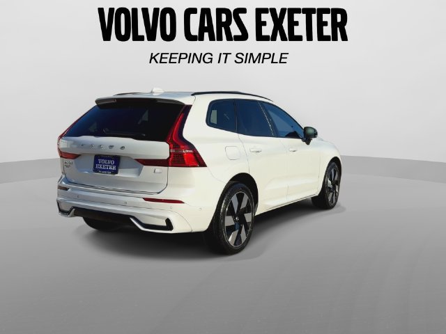 Certified 2024 Volvo XC60 T8 Plus AWD/4WD image 10