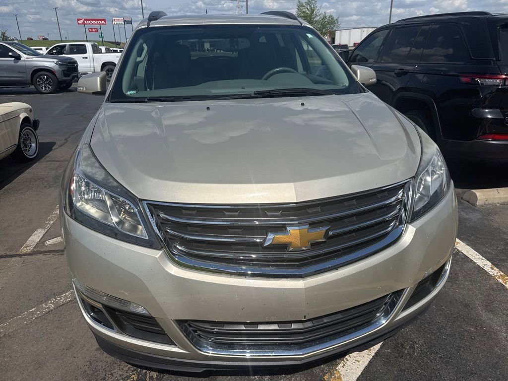 Used 2015 Chevrolet Traverse LT w/ Style and Technology Package image 6