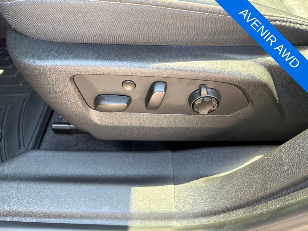 Used 2021 Buick Envision Avenir w/ Technology Package II AWD/4WD image 12
