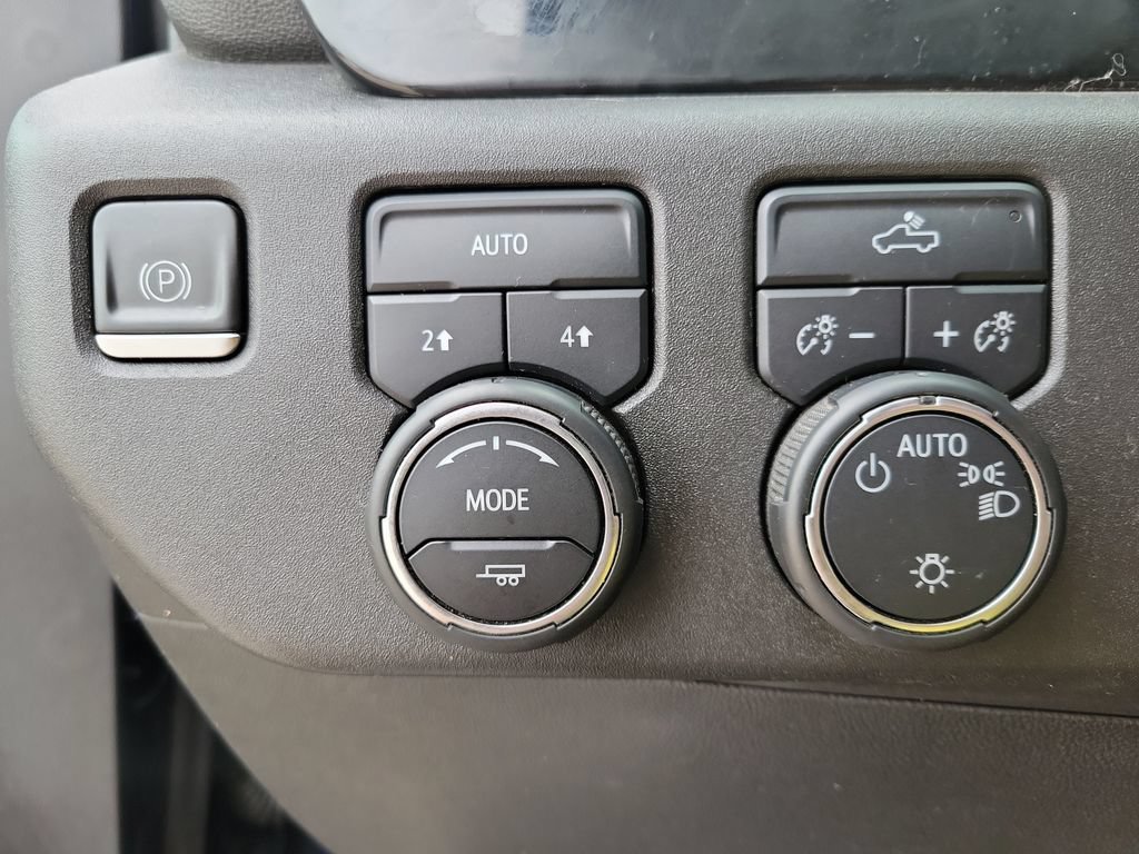 Used 2023 Chevrolet Silverado 1500 LT AWD/4WD image 22