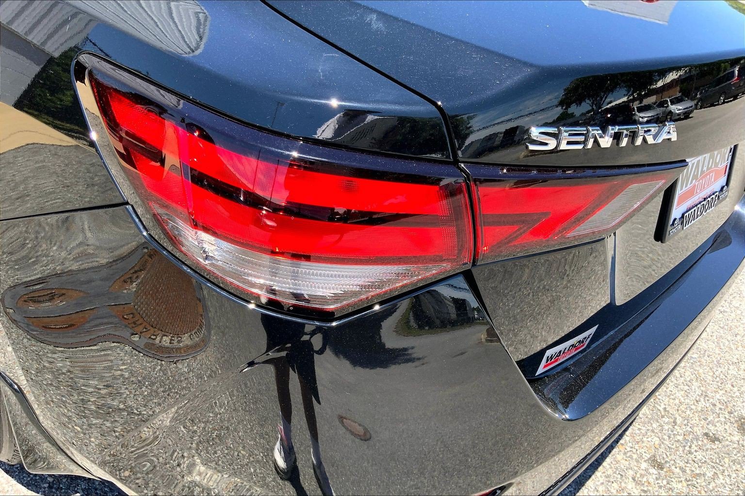 Used 2025 Nissan Sentra S FWD image 33