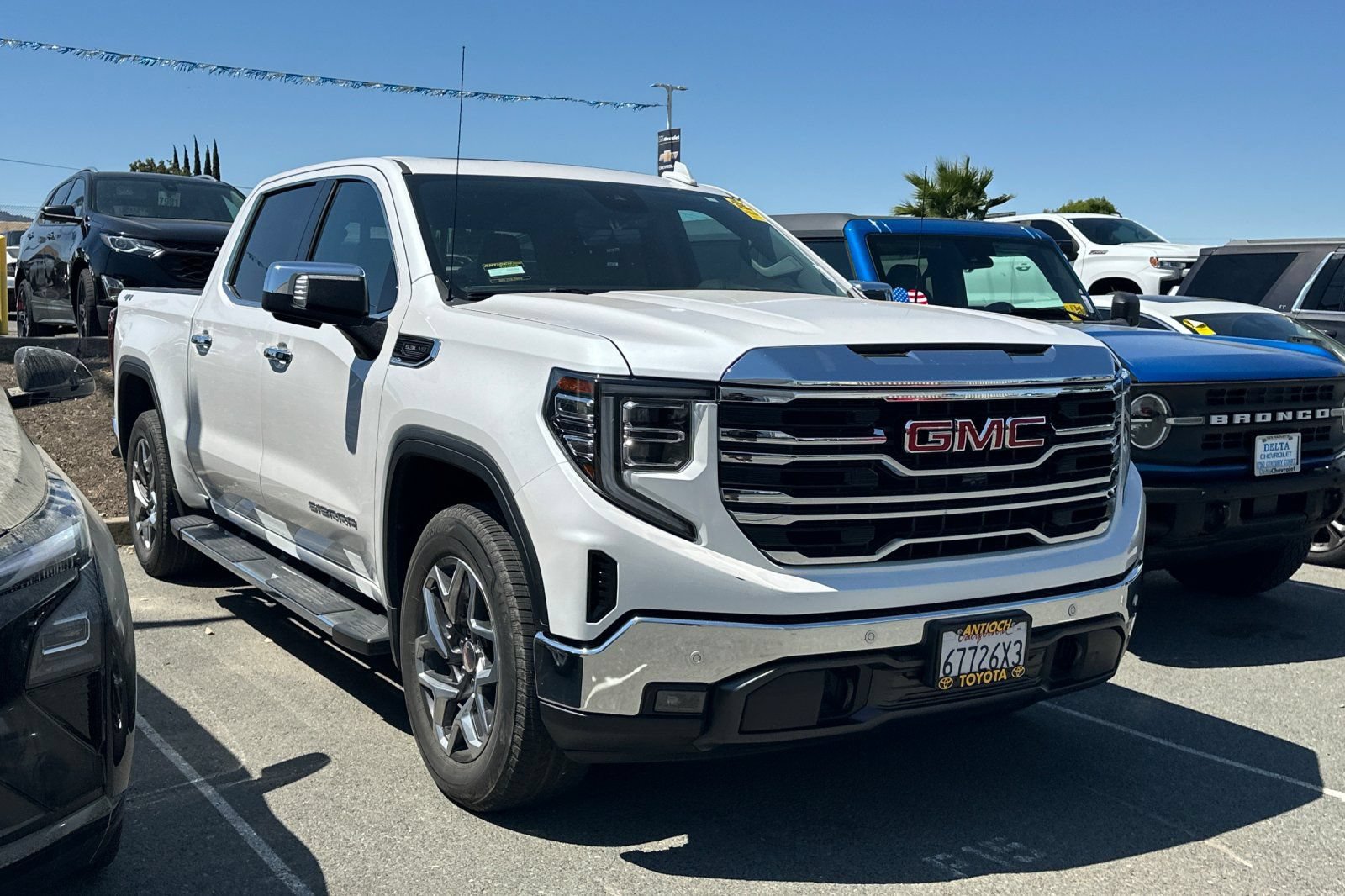 Used 2024 GMC Sierra 1500 SLT w/ SLT Premium Plus Package AWD/4WD image 2