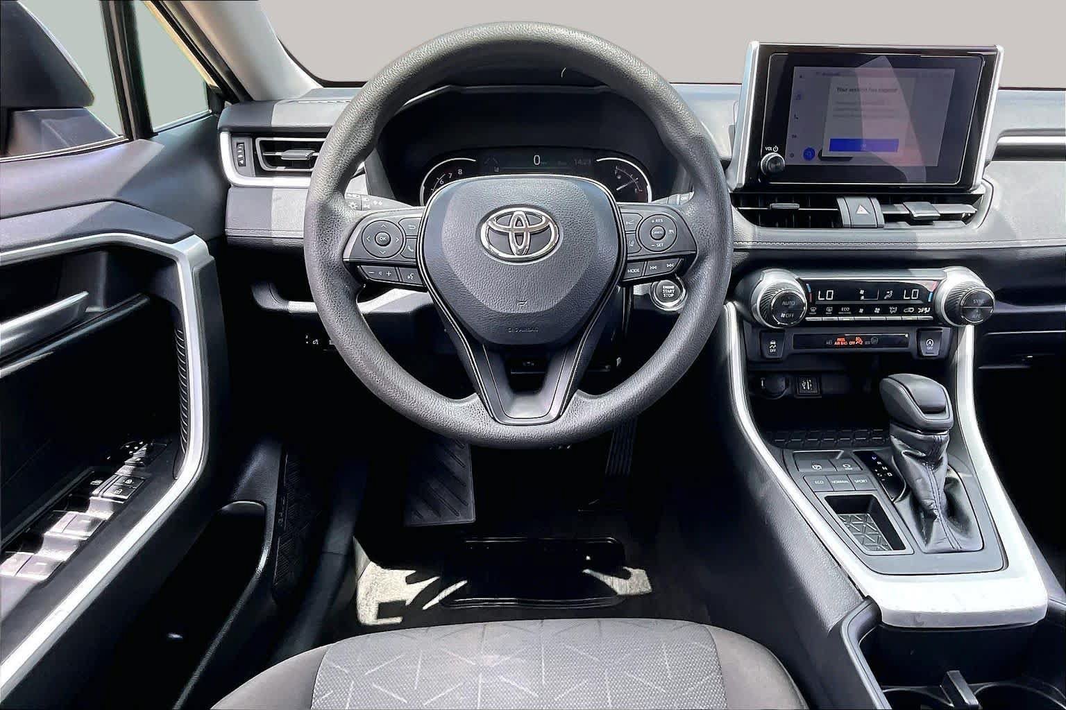Used 2023 Toyota RAV4 XLE FWD image 6