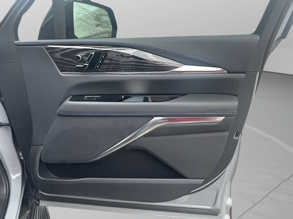 New 2026 Cadillac Escalade IQ Luxury 1 w/ LPO, Floor Liner Package AWD/4WD image 14