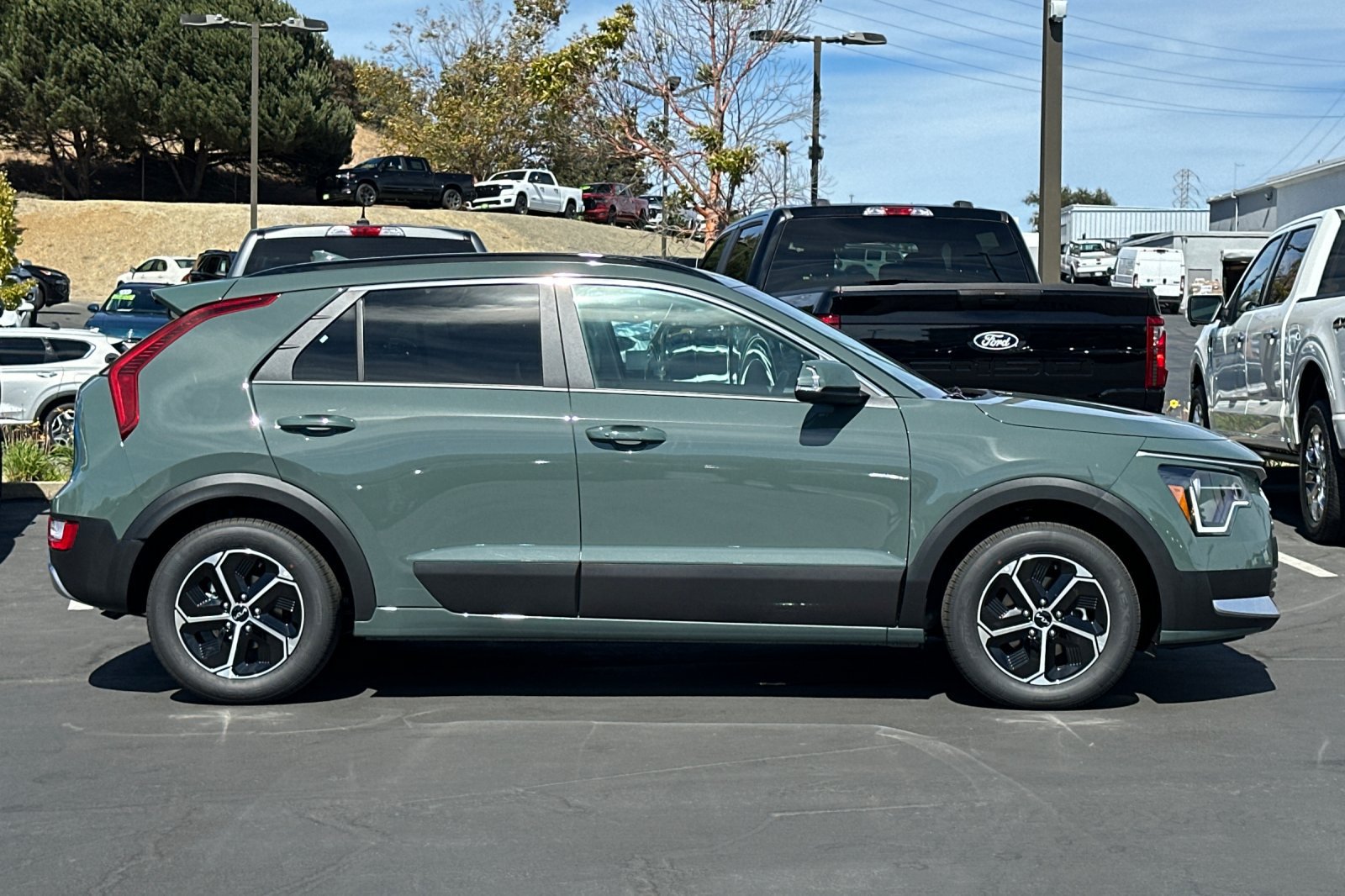 New 2026 Kia Niro EX w/ EX Premium Package FWD image 3