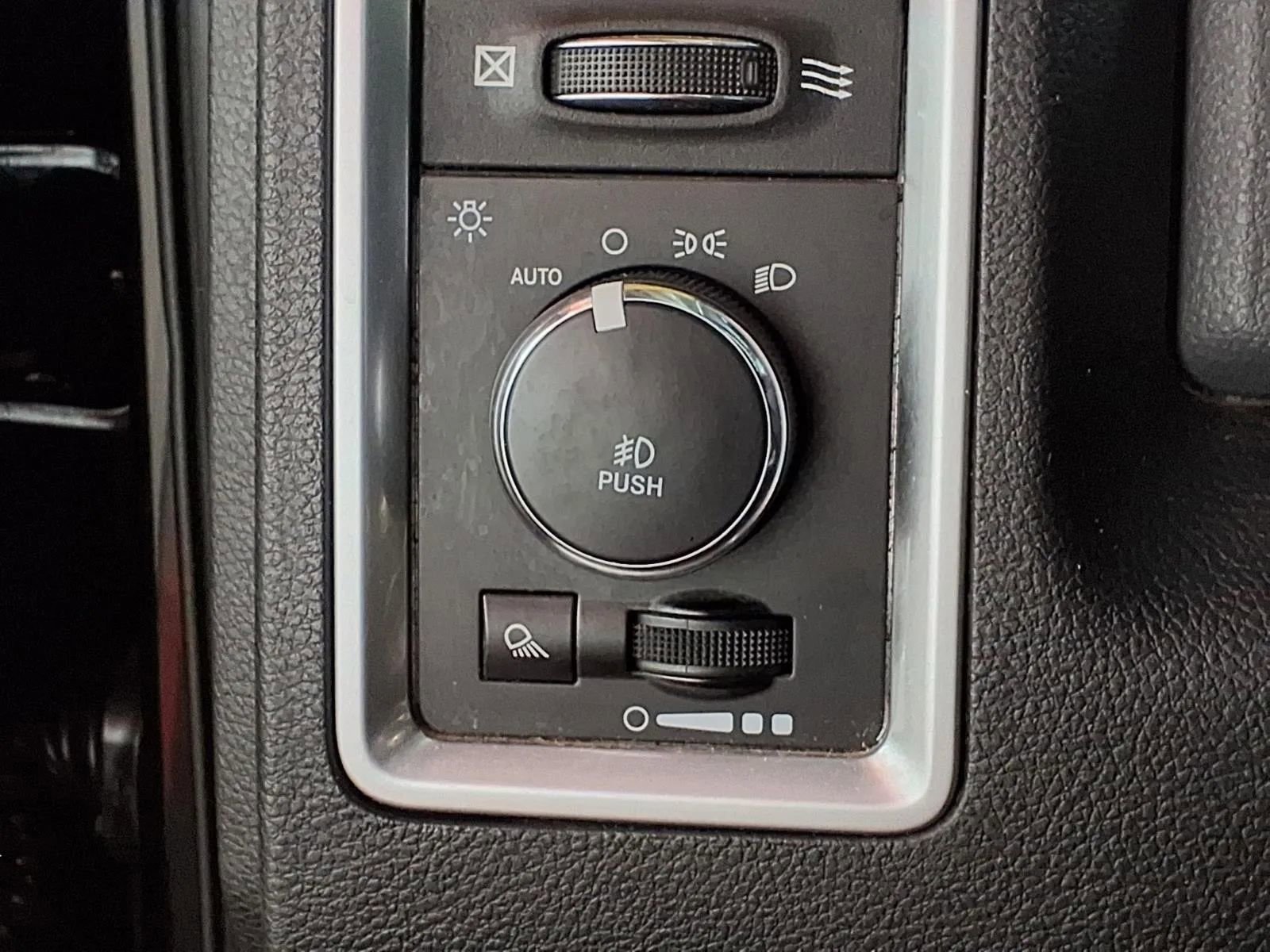 Used 2018 RAM 1500 Big Horn image 17